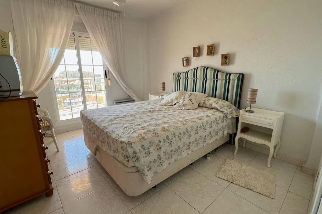 Апартаменты Apartamento Con Acceso Directo A La Playa Валенсия Экстерьер фото